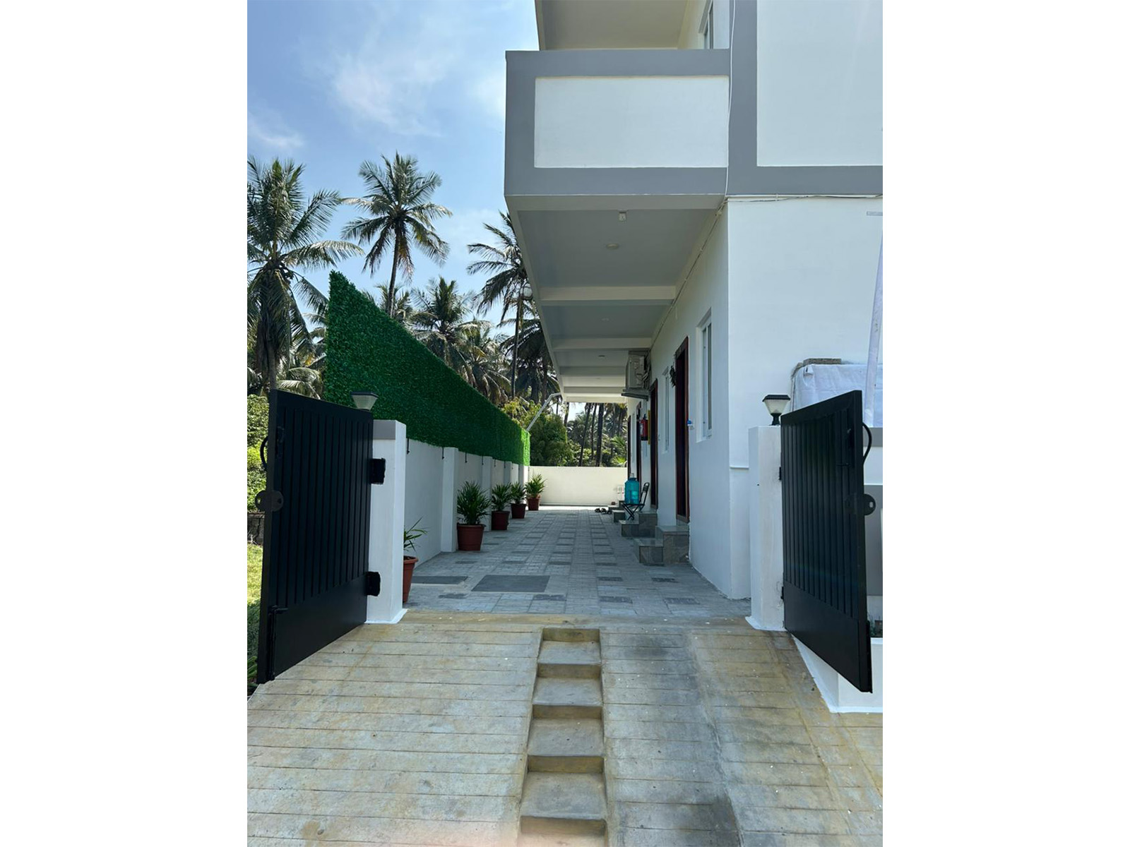 The Coconest Comfort Stay